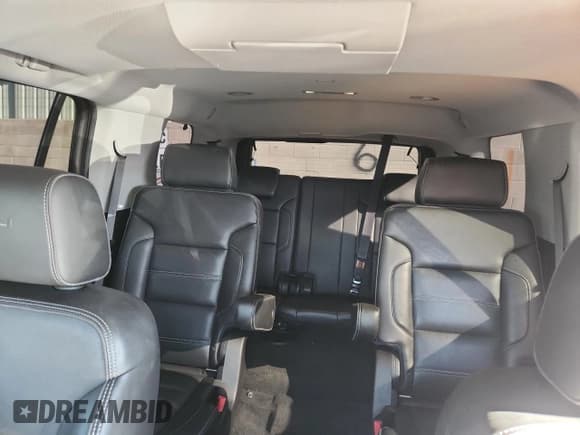 ✅ 2018 GMC Yukon Denali • VIN: 1GKS2CKJ0JR274018 • Lot: 91327115. Wystawiony na Copart z przebiegiem 98 965 mil. Bezpłatny archiwum sprzedaży aukcyjnych z USA i szczegółowy raport historii pojazdu na DreamBid. Zdjęcie 10.