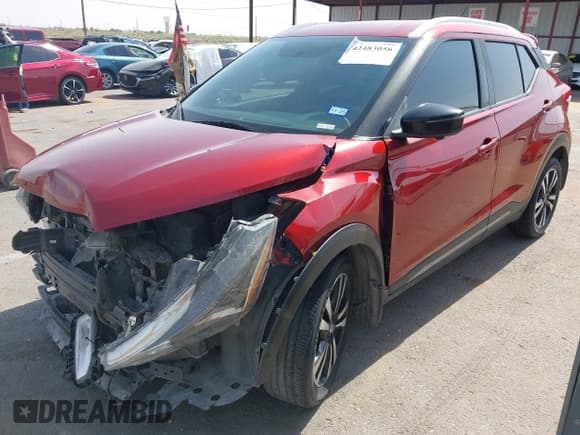 ✅ 2019 Nissan Kicks SV • VIN: 3N1CP5CU9KL558507 • Lot: 42483056. Wystawiony na IAAI z przebiegiem 100 376 mil. Bezpłatny archiwum sprzedaży aukcyjnych z USA i szczegółowy raport historii pojazdu na DreamBid. Zdjęcie 2.