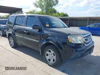 2009 Honda Pilot LX with VIN 5FNYF38239B004504, listed as a IAAI auction lot 43382186 with 218,342 mi miles and . Bid and sale history available at DreamBid. Image 1.