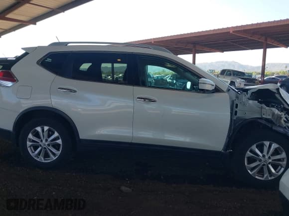 ✅ 2016 Nissan Rogue S • VIN: 5N1AT2MV4GC886728 • Lot: 43161122. Wystawiony na IAAI z przebiegiem 67 961 mil. Bezpłatny archiwum sprzedaży aukcyjnych z USA i szczegółowy raport historii pojazdu na DreamBid. Zdjęcie 13.