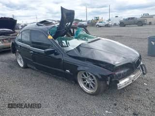 2001 BMW 3 Series 330i с VIN WBAAV53451FT02137, выставлен на аукционе IAAI как лот 42299879 с пробегом Не указан миль и . История ставок и продаж доступна на DreamBid. Изображение 1.