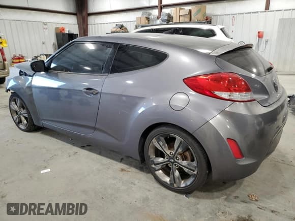 ✅ 2016 Hyundai Veloster • VIN: KMHTC6AD7GU291796 • Lot: 82981604. Wystawiony na Copart z przebiegiem 118 800 mil. Bezpłatny archiwum sprzedaży aukcyjnych z USA i szczegółowy raport historii pojazdu na DreamBid. Zdjęcie 2.