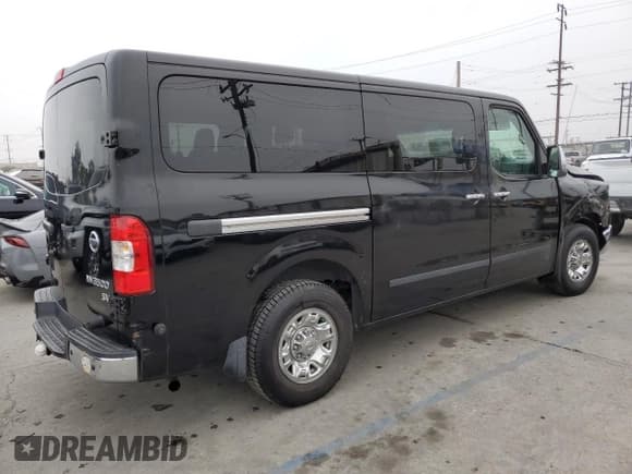 ✅ 2017 Nissan NV SV • VIN: 5BZBF0AA2HN852153 • Lot: 75742954. Listed on Copart with 89,184 mi. Free auction sales archive from the USA and detailed vehicle history report at DreamBid. Image 3.