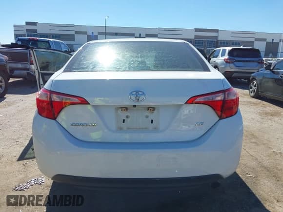 ✅ 2017 Toyota Corolla L • VIN: 5YFBURHE0HP667704 • Lot: 43565227. Wystawiony na IAAI z przebiegiem 135 750 mil. Bezpłatny archiwum sprzedaży aukcyjnych z USA i szczegółowy raport historii pojazdu na DreamBid. Zdjęcie 16.