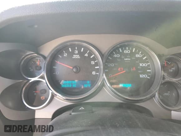 ✅ 2013 GMC Sierra 1500 SLE • VIN: 3GTP2VE74DG331919 • Лот: 90463675. Опубликован ранее на Copart с пробегом 166 318 миль. Бесплатный доступ к архиву аукционных продаж из США и подробный отчёт об истории автомобиля на DreamBid. Изображение 9.