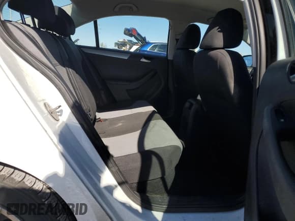 ✅ 2017 Volkswagen Jetta S • VIN: 3VW167AJ5HM378887 • Lot: 82465605. Listed on Copart with 64,001 mi. Free auction sales archive from the USA and detailed vehicle history report at DreamBid. Image 10.