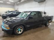 ✅ 2003 Chevrolet S-10 LS • VIN: 1GCCS19X338181730 • Лот: 41697525. Опубликован ранее на Copart с пробегом 201 662 миль. Бесплатный доступ к архиву аукционных продаж из США и подробный отчёт об истории автомобиля на DreamBid. Изображение 1.