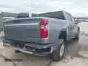 2026 Chevrolet Silverado 1500 LT z VIN 3GCUKDED5TG116874, wystawiony jako IAAI lot #43568713 z przebiegiem 1 845 mil mil oraz . Historia ofert i sprzedaży dostępna na DreamBid. Obrazek 4.