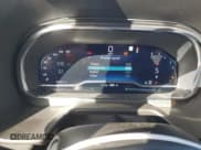 ✅ 2022 Chevrolet Tahoe Z71 • VIN: 1GNSKPKD6NR349007 • Lot: 90094825. Wystawiony na Copart z przebiegiem 39 990 mil. Bezpłatny archiwum sprzedaży aukcyjnych z USA i szczegółowy raport historii pojazdu na DreamBid. Zdjęcie 9.