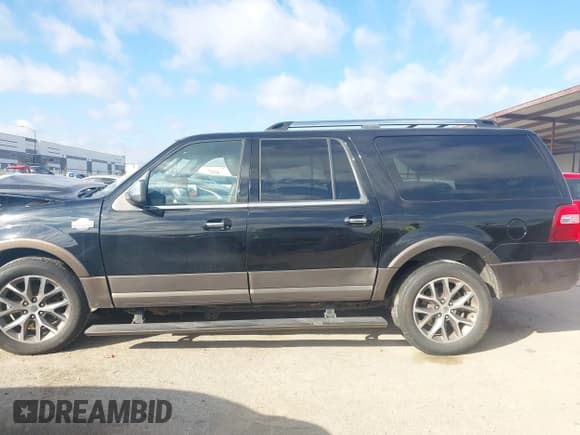 ✅ 2017 Ford Expedition Max XLT • VIN: 1FMJK1HT2HEA60441 • Lot: 43630801. Listed on IAAI with 137,393 mi. Free auction sales archive from the USA and detailed vehicle history report at DreamBid. Image 14.
