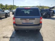 ✅ 2016 Jeep Patriot Sport • VIN: 1C4NJPBA7GD748054 • Lot: 71992405. Wystawiony na Copart z przebiegiem 123 811 mil. Bezpłatny archiwum sprzedaży aukcyjnych z USA i szczegółowy raport historii pojazdu na DreamBid. Zdjęcie 6.