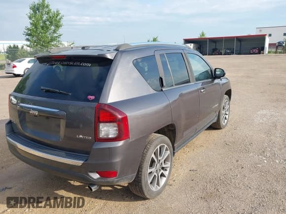 ✅ 2015 Jeep Compass Limited • VIN: 1C4NJDCB1FD370270 • Lot: 42642989. Listed on IAAI with 86,186 mi. Free auction sales archive from the USA and detailed vehicle history report at DreamBid. Image 4.