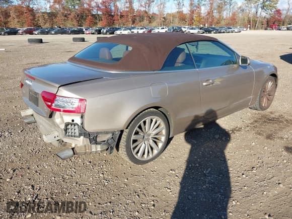 ✅ 2011 Audi A5 Prestige • VIN: WAUVFAFH9BN009564 • Лот: 43633741. Опубликован ранее на IAAI с пробегом 128 833 миль. Бесплатный доступ к архиву аукционных продаж из США и подробный отчёт об истории автомобиля на DreamBid. Изображение 4.