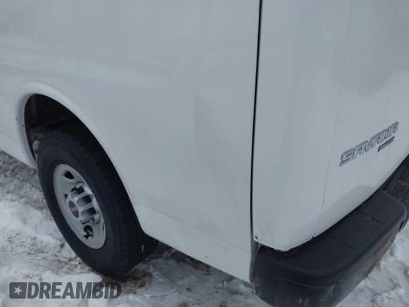 ✅ 2014 GMC Savana • VIN: 1GTW7FBA1E1114461 • Lot: 43863484. Wystawiony na IAAI z przebiegiem 206 578 mil. Bezpłatny archiwum sprzedaży aukcyjnych z USA i szczegółowy raport historii pojazdu na DreamBid. Zdjęcie 6.