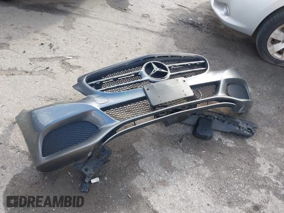 ✅ 2017 Mercedes-Benz C 300 • VIN: 55SWF4KB7HU190308 • Lot: 41138140. Wystawiony na IAAI z przebiegiem 71 732 mil. Bezpłatny archiwum sprzedaży aukcyjnych z USA i szczegółowy raport historii pojazdu na DreamBid. Zdjęcie 12.