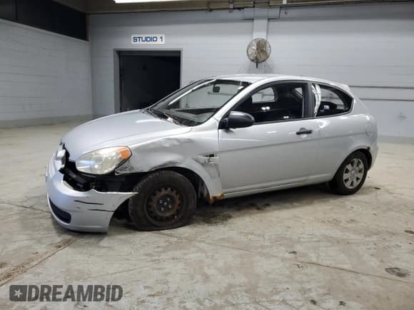 ✅ 2007 Hyundai Accent GS • VIN: KMHCM36C87U004512 • Лот: 49631005. Опубликован ранее на Copart с пробегом 108 092 миль. Бесплатный доступ к архиву аукционных продаж из США и подробный отчёт об истории автомобиля на DreamBid. Изображение 1.