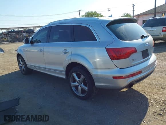 ✅ 2013 Audi Q7 S line Prestige • VIN: WA1DGAFE4DD001862 • Lot: 43219681. Wystawiony na IAAI z przebiegiem 214 716 mil. Bezpłatny archiwum sprzedaży aukcyjnych z USA i szczegółowy raport historii pojazdu na DreamBid. Zdjęcie 3.