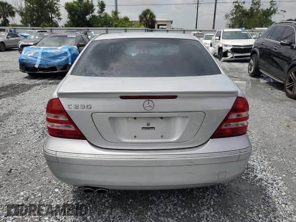✅ 2007 Mercedes-Benz C 230 Sport • VIN: WDBRF52H87F881736 • Лот: 59586375. Опубликован ранее на Copart с пробегом 144 476 миль. Бесплатный доступ к архиву аукционных продаж из США и подробный отчёт об истории автомобиля на DreamBid. Изображение 6.