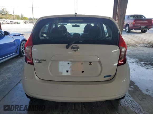 ✅ 2016 Nissan Note SV • VIN: 3N1CE2CP5GL388085 • Lot: 57430985. Wystawiony na Copart z przebiegiem 76 417 mil. Bezpłatny archiwum sprzedaży aukcyjnych z USA i szczegółowy raport historii pojazdu na DreamBid. Zdjęcie 6.