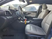 ✅ 2025 Buick Envista Avenir • VIN: KL47LCEP7SB172444 • Lot: 70647605. Wystawiony na Copart z przebiegiem 7 141 mil. Bezpłatny archiwum sprzedaży aukcyjnych z USA i szczegółowy raport historii pojazdu na DreamBid. Zdjęcie 7.