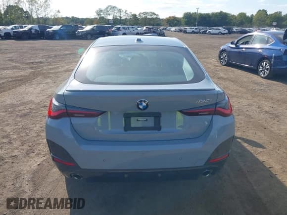 ✅ 2022 BMW 4 Series 430i • VIN: WBA63AV0XNFM77360 • Lot: 43366413. Wystawiony na IAAI z przebiegiem 30 977 mil. Bezpłatny archiwum sprzedaży aukcyjnych z USA i szczegółowy raport historii pojazdu na DreamBid. Zdjęcie 16.