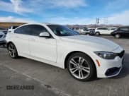 ✅ 2018 BMW 4 Series 430i xDrive • VIN: WBA4J3C55JBG91944 • Lot: 93328935. Wystawiony na Copart z przebiegiem 98 881 mil. Bezpłatny archiwum sprzedaży aukcyjnych z USA i szczegółowy raport historii pojazdu na DreamBid. Zdjęcie 4.