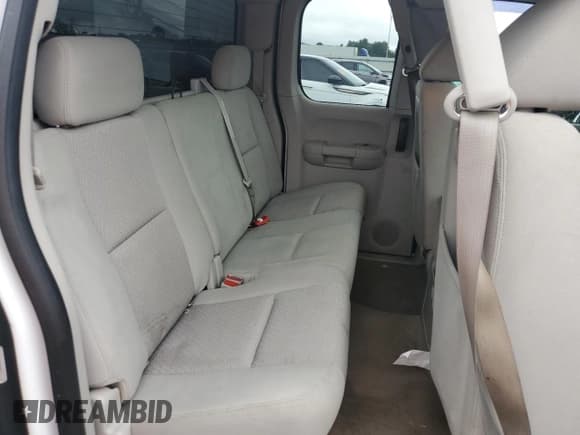 ✅ 2013 Chevrolet Silverado 2500HD LT • VIN: 1GC2CXCG9DZ186835 • Lot: 68593725. Wystawiony na Copart z przebiegiem 293 607 mil. Bezpłatny archiwum sprzedaży aukcyjnych z USA i szczegółowy raport historii pojazdu na DreamBid. Zdjęcie 10.