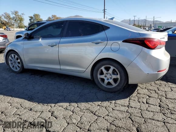 ✅ 2015 Hyundai Elantra SE • VIN: 5NPDH4AE4FH629963 • Lot: 92036265. Listed on Copart with 150,948 mi. Free auction sales archive from the USA and detailed vehicle history report at DreamBid. Image 2.
