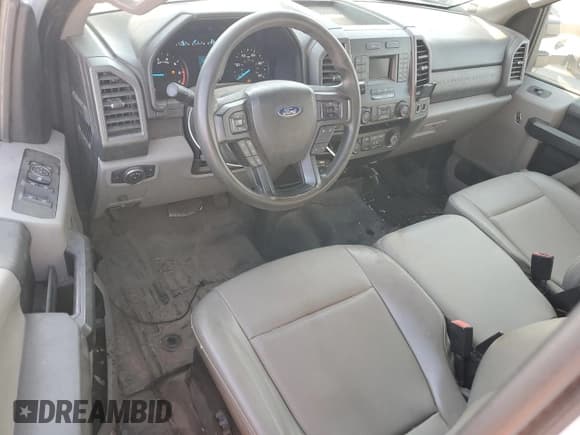 ✅ 2020 Ford F-250 XL • VIN: 1FT7X2B68LEE22113 • Lot: 85124345. Wystawiony na Copart z przebiegiem 112 404 mil. Bezpłatny archiwum sprzedaży aukcyjnych z USA i szczegółowy raport historii pojazdu na DreamBid. Zdjęcie 8.