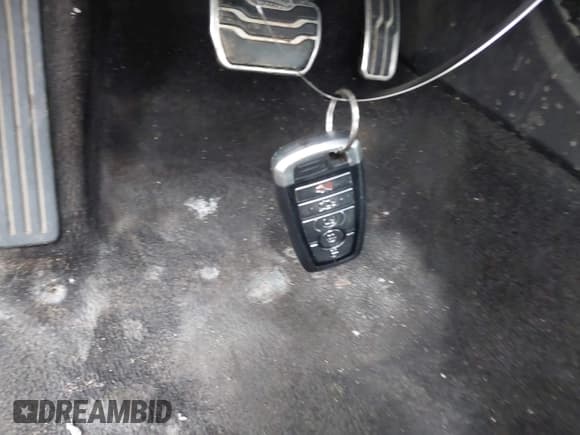 ✅ 2017 Ford Fusion Hybrid Titanium • VIN: 3FA6P0RU4HR388525 • Lot: 43136734. Wystawiony na IAAI z przebiegiem 206 994 mil. Bezpłatny archiwum sprzedaży aukcyjnych z USA i szczegółowy raport historii pojazdu na DreamBid. Zdjęcie 11.