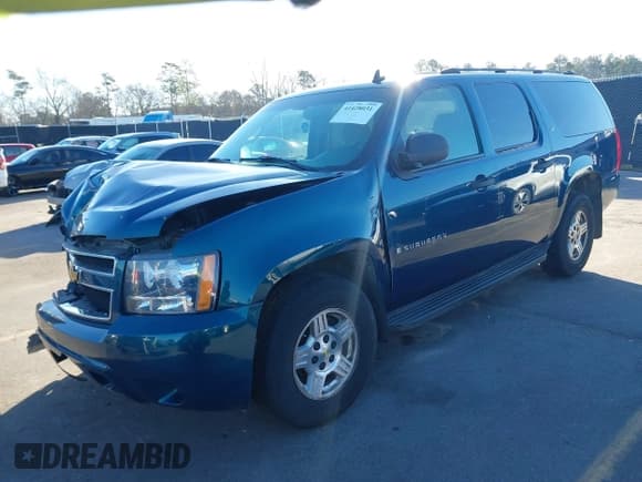 ✅ 2007 Chevrolet Suburban LT • VIN: 3GNFC16J07G102869 • Lot: 41428031. Listed on IAAI with Not provided. Free auction sales archive from the USA and detailed vehicle history report at DreamBid. Image 2.