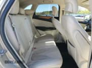 ✅ 2015 Lincoln MKC • VIN: 5LMTJ2AH0FUJ33877 • Lot: 82651755. Wystawiony na Copart z przebiegiem 137 043 mil. Bezpłatny archiwum sprzedaży aukcyjnych z USA i szczegółowy raport historii pojazdu na DreamBid. Zdjęcie 11.