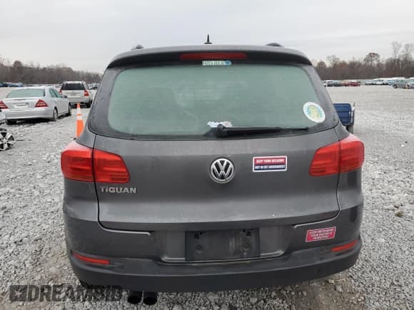 ✅ 2016 Volkswagen Tiguan S • VIN: WVGAV7AX2GW533853 • Lot: 93307355. Wystawiony na Copart z przebiegiem 188 840 mil. Bezpłatny archiwum sprzedaży aukcyjnych z USA i szczegółowy raport historii pojazdu na DreamBid. Zdjęcie 6.