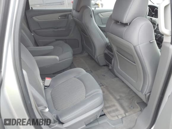 ✅ 2015 Chevrolet Traverse LT • VIN: 1GNKRGKD2FJ373770 • Lot: 43541956. Wystawiony na IAAI z przebiegiem 162 949 mil. Bezpłatny archiwum sprzedaży aukcyjnych z USA i szczegółowy raport historii pojazdu na DreamBid. Zdjęcie 8.