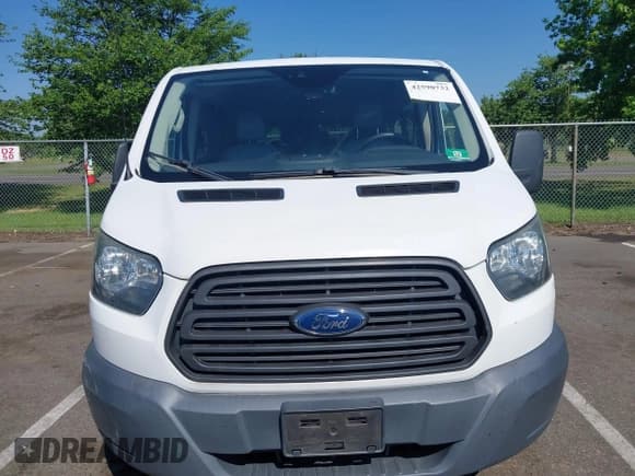 ✅ 2016 Ford Transit XL • VIN: 1FBZX2ZM2GKA01299 • Lot: 42590732. Wystawiony na IAAI z przebiegiem 219 058 mil. Bezpłatny archiwum sprzedaży aukcyjnych z USA i szczegółowy raport historii pojazdu na DreamBid. Zdjęcie 12.