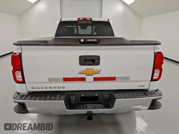 ✅ 2018 Chevrolet Silverado 1500 LTZ • VIN: 1GCVKSEC4JZ317386 • Lot: 93752595. Wystawiony na Copart z przebiegiem 58 004 mil. Bezpłatny archiwum sprzedaży aukcyjnych z USA i szczegółowy raport historii pojazdu na DreamBid. Zdjęcie 6.