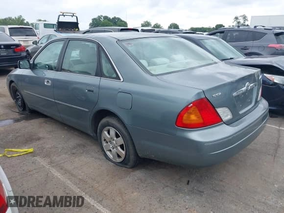 ✅ 2002 Toyota Avalon XL • VIN: 4T1BF28B52U237972 • Lot: 42707208. Wystawiony na IAAI z przebiegiem 251 031 mil. Bezpłatny archiwum sprzedaży aukcyjnych z USA i szczegółowy raport historii pojazdu na DreamBid. Zdjęcie 3.
