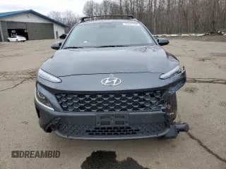 ✅ 2022 Hyundai Kona SEL • VIN: KM8K3CAB7NU831749 • Лот: 43954754. Опубликован ранее на Copart с пробегом 52 267 миль. Бесплатный доступ к архиву аукционных продаж из США и подробный отчёт об истории автомобиля на DreamBid. Изображение 5.