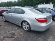 ✅ 2008 Lexus LS 460 L • VIN: JTHGL46F285031613 • Lot: 42506053. Wystawiony na IAAI z przebiegiem 142 862 mil. Bezpłatny archiwum sprzedaży aukcyjnych z USA i szczegółowy raport historii pojazdu na DreamBid. Zdjęcie 3.