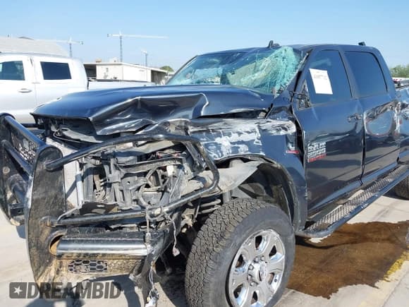 ✅ 2014 Ram 2500 SLT • VIN: 3C6UR5DL3EG143351 • Lot: 41857712. Listed on IAAI with 115,911 mi. Free auction sales archive from the USA and detailed vehicle history report at DreamBid. Image 6.