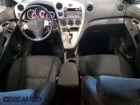 ✅ 2010 Pontiac Vibe • VIN: 5Y2SM6E03AZ420535 • Лот: 55619275. Опубликован ранее на Copart с пробегом 172 026 миль. Бесплатный доступ к архиву аукционных продаж из США и подробный отчёт об истории автомобиля на DreamBid. Изображение 8.