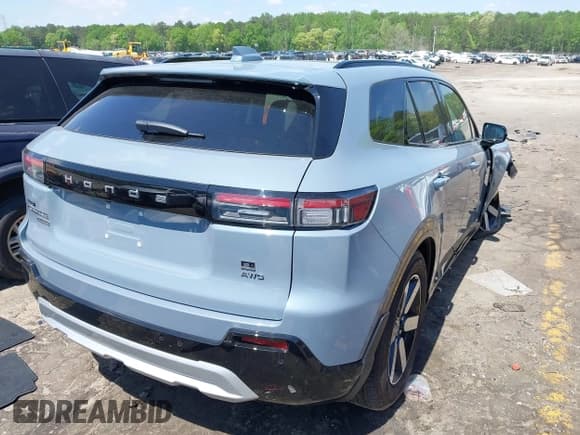 ✅ 2024 Honda Prologue Touring • VIN: 3GPKHXRJ5RS539420 • Lot: 41974848. Listed on IAAI with 2,176 mi. Free auction sales archive from the USA and detailed vehicle history report at DreamBid. Image 4.