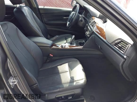 ✅ 2014 BMW 3 Series 328d • VIN: WBA3D3C54EK153080 • Лот: 43478076. Опубликован ранее на IAAI с пробегом 133 052 миль. Бесплатный доступ к архиву аукционных продаж из США и подробный отчёт об истории автомобиля на DreamBid. Изображение 5.