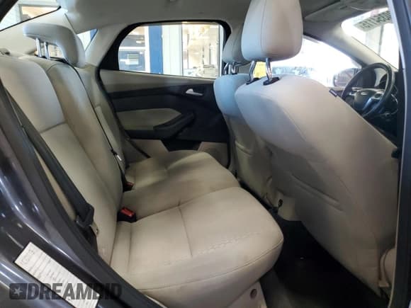 ✅ 2012 Ford Focus SEL • VIN: 1FAHP3H29CL107580 • Lot: 80354115. Wystawiony na Copart z przebiegiem 110 756 mil. Bezpłatny archiwum sprzedaży aukcyjnych z USA i szczegółowy raport historii pojazdu na DreamBid. Zdjęcie 10.