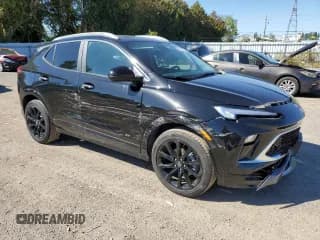 ✅ 2025 Buick Encore GX Sport Touring • VIN: KL4AMESL5SB081625 • Lot: 70262705. Listed on Copart with 4,065 mi. Free auction sales archive from the USA and detailed vehicle history report at DreamBid. Image 4.