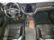 ✅ 2021 Volvo S60 Momentum • VIN: 7JR102FK0MG095134 • Lot: 65886583. Wystawiony na Copart z przebiegiem 16 984 mil. Bezpłatny archiwum sprzedaży aukcyjnych z USA i szczegółowy raport historii pojazdu na DreamBid. Zdjęcie 8.