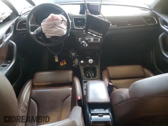 ✅ 2016 Audi Q3 Prestige • VIN: WA1GFCFS2GR002159 • Lot: 64279695. Wystawiony na Copart z przebiegiem 137 200 mil. Bezpłatny archiwum sprzedaży aukcyjnych z USA i szczegółowy raport historii pojazdu na DreamBid. Zdjęcie 8.