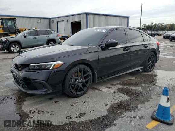 ✅ 2022 Honda Civic Si • VIN: 2HGFE1E5XNH477691 • Lot: 56905733. Listed on Copart with 18,553 mi. Free auction sales archive from the USA and detailed vehicle history report at DreamBid. Image 1.