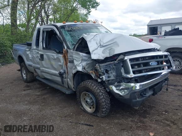 ✅ 1999 Ford F-250 XL • VIN: 1FTNX21F5XEB44785 • Lot: 42188678. Listed on IAAI with 289,216 mi. Free auction sales archive from the USA and detailed vehicle history report at DreamBid. Image 1.