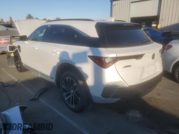 ✅ 2024 Acura ZDX w/A-Spec Package • VIN: 4W5KHNRL8RZ500981 • Lot: 72565454. Wystawiony na Copart z przebiegiem 2 733 mil. Bezpłatny archiwum sprzedaży aukcyjnych z USA i szczegółowy raport historii pojazdu na DreamBid. Zdjęcie 2.